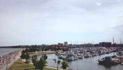 Racine Lakefront 5.JPG (7725 bytes)
